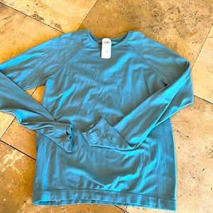 Athleta Girl Fly knit style long sleeve t